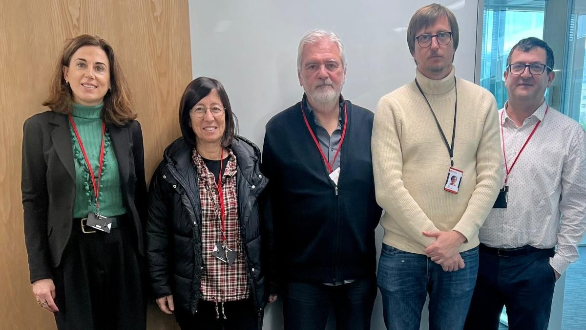 Los participantes en la reunión entre el Consejo de Colegios Veterinarios de Cataluña y el director general de Políticas Ambientales y Medio Natural, Marc Vilahur (segundo por la derecha).