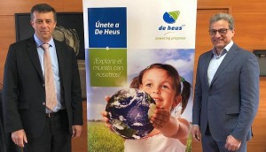 A la izquierda Jean François Honoré, nuevo director general de De Heus Iberia; a la derecha José Manuel García, antiguo director general de De Heus España.