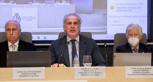 El consejero de Sanidad de la Comunidad de Madrid, Enrique Ruiz Escudero, en un momento de su intervención.