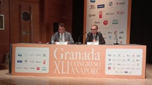 Juan Luis Criado y Enric Marco durante el congreso de Anaporc celebrado en Granada.