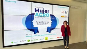 La profesora Ana Josefa Soler Valls recibió el Premio MujerAGRO en la categoría Food Tech por trabajo en el desarrollo de las biotecnologías reproductivas aplicadas a los pequeños rumiantes.